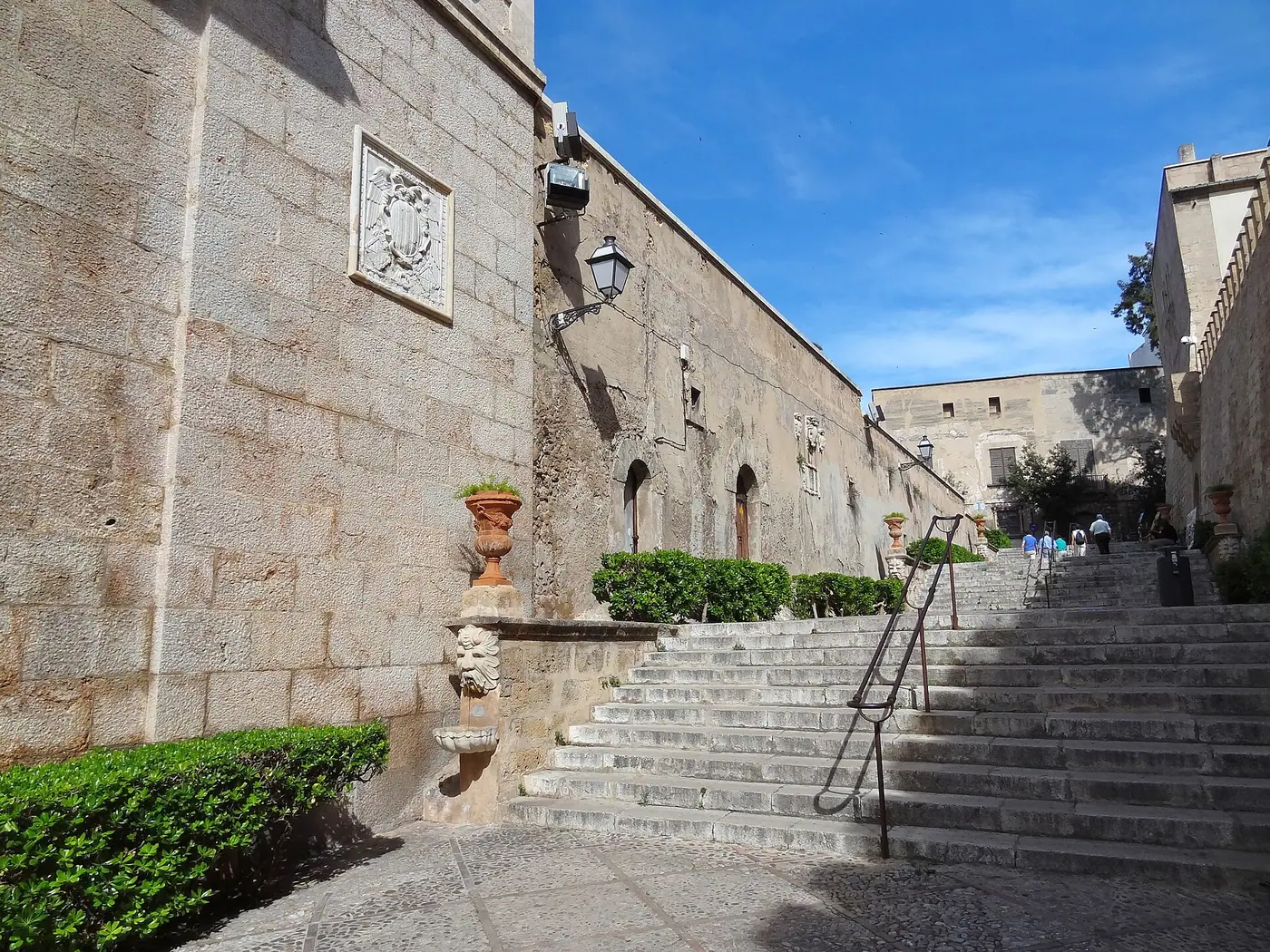Escaliers et ruelle pittoresque de la vieille ville de Palma.