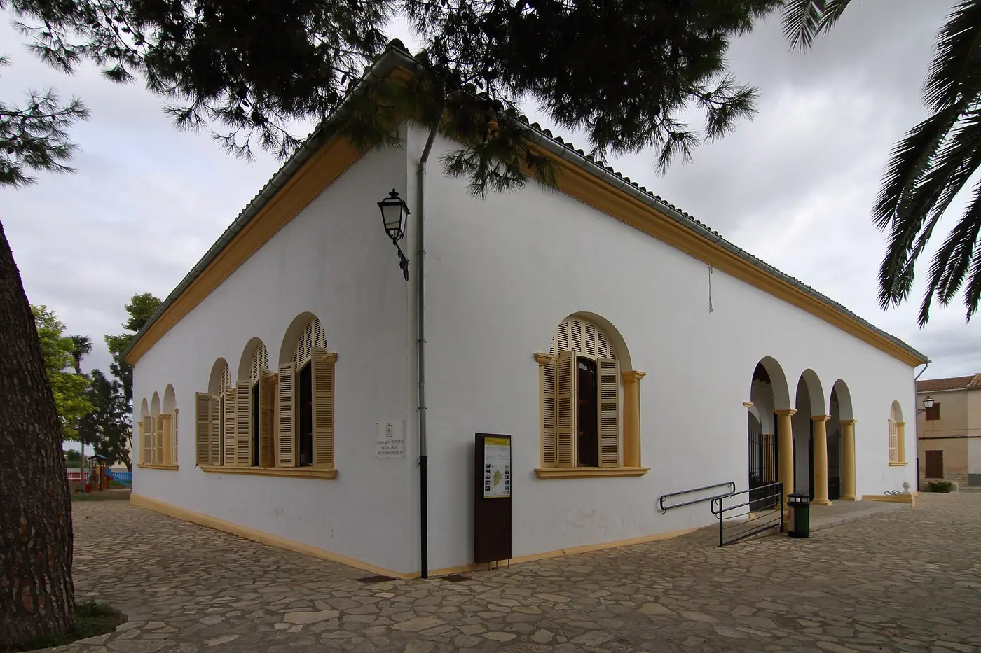 Église blanche de Petra