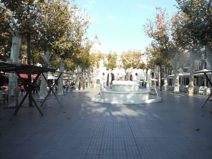 Plaça Major de Sa Pobla avec ses terrasses