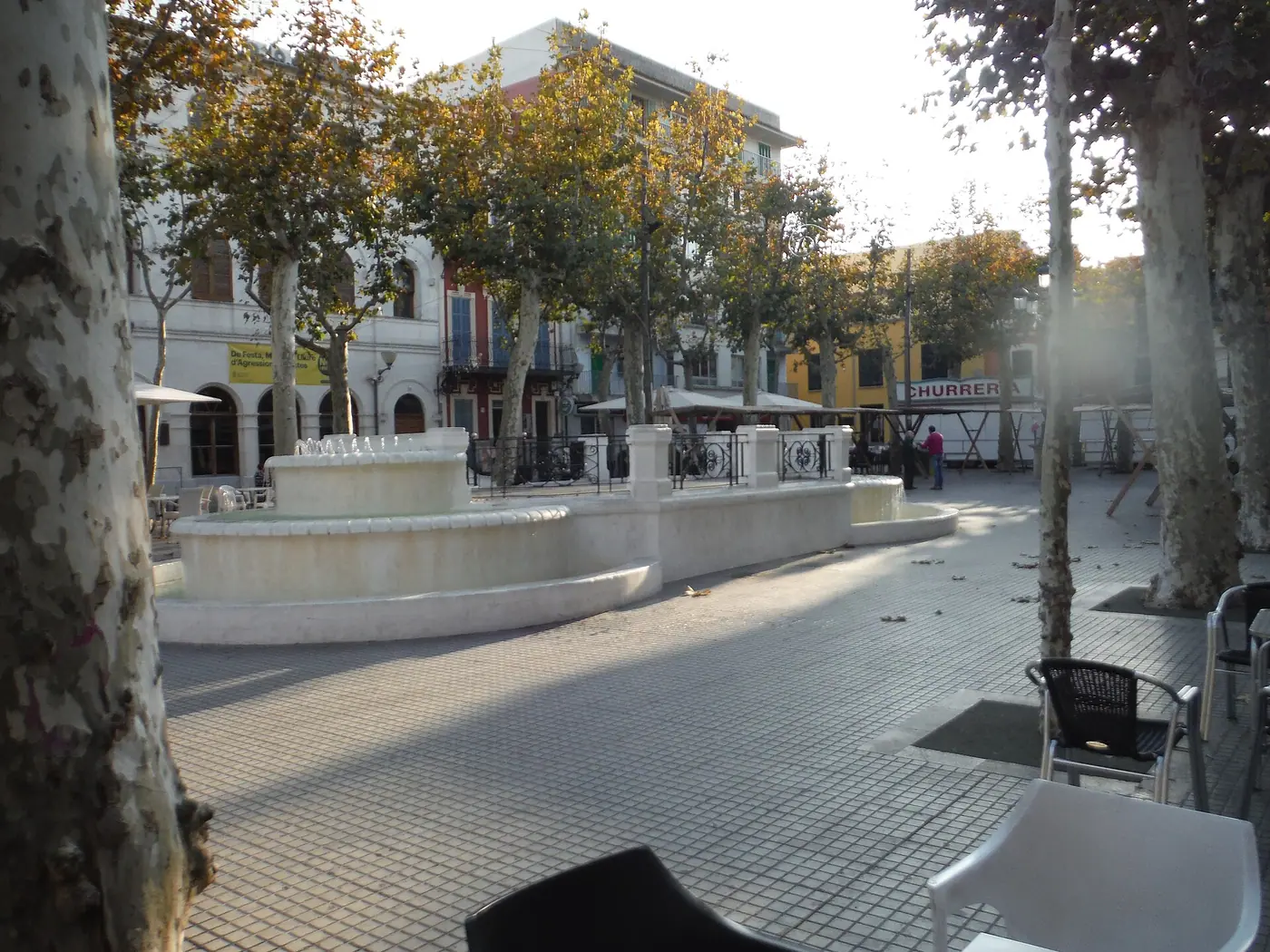 Place de Sa Pobla avec sa fontaine